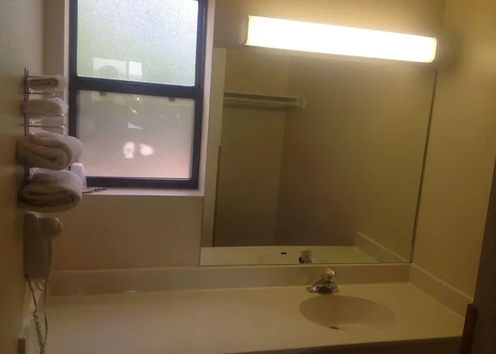 Mountain View Motel 2*